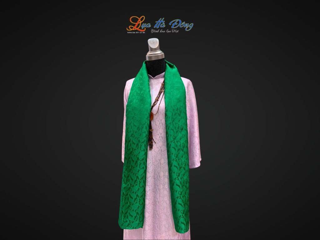 Khăn lụa tơ tằm dài họa tiết đuôi công xanh lá