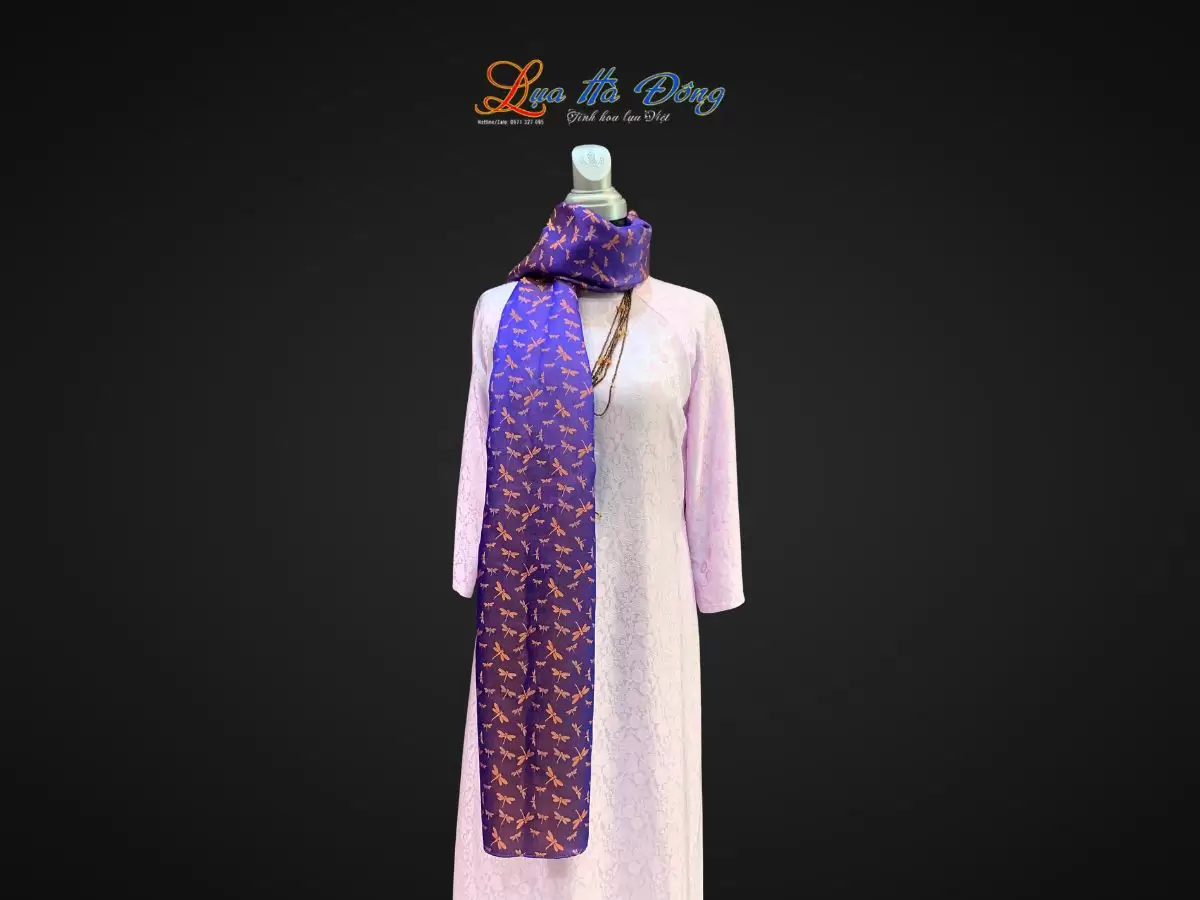 Khăn lụa tơ tằm dài họa tiết (2) Khăn lụa tơ tằm dài họa tiết chuồn chuồn tím cam