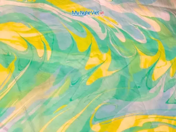 Khăn Lụa Vuông Thủy Ấn Tơ Tằm Màu Xanh Lá