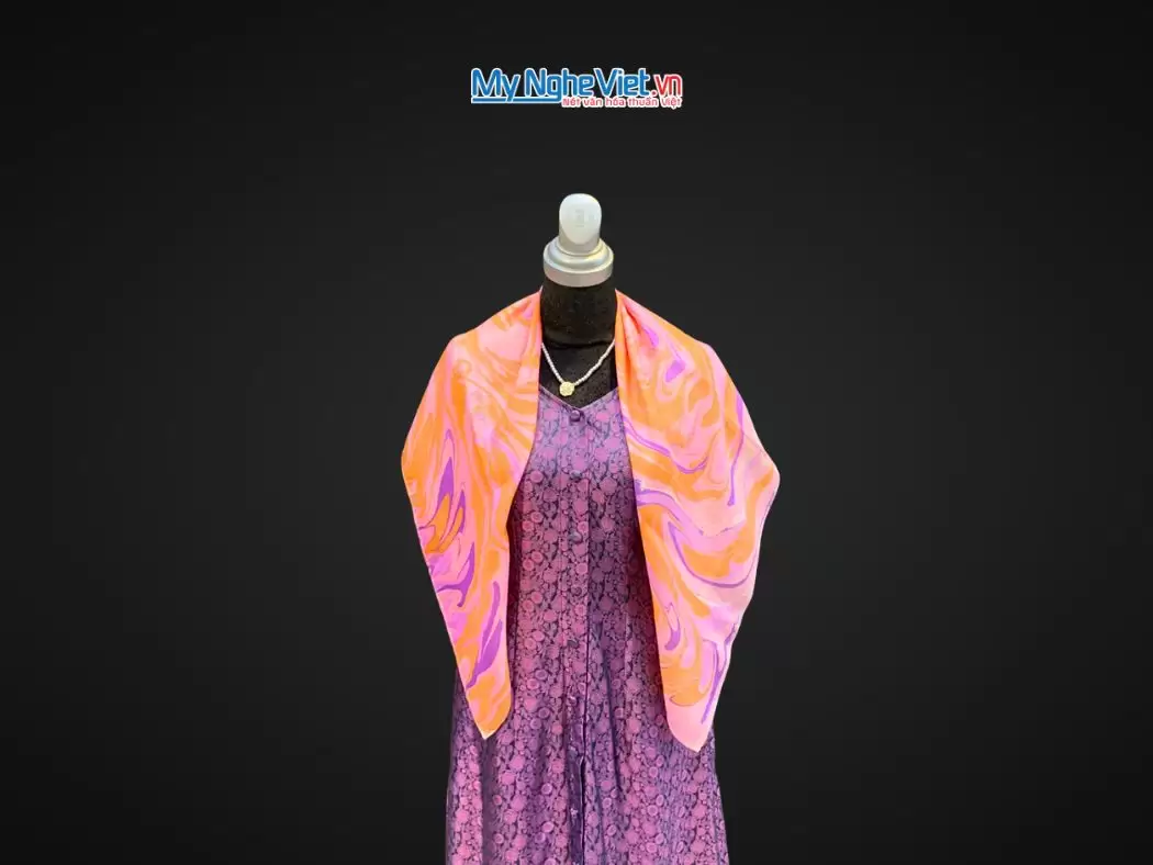 Khăn lụa tơ tằm thủy ấn (6) Khăn Lụa Vuông Thủy Ấn Tơ Tằm Màu Hồng Cam