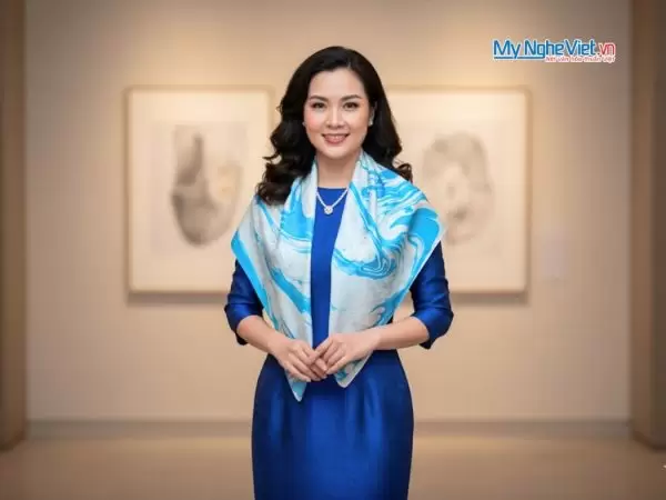 Khăn Lụa Vuông Thủy Ấn Tơ Tằm Màu Xanh