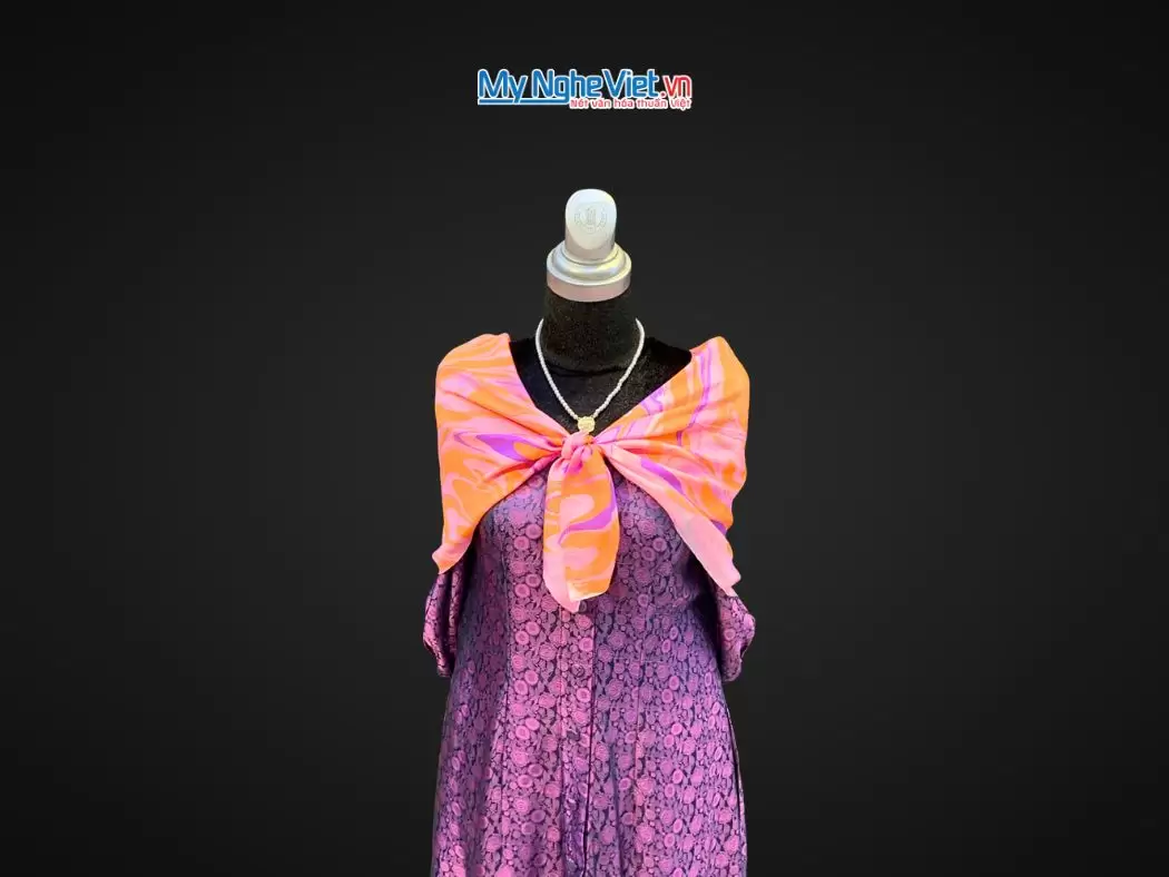 Khăn lụa tơ tằm thủy ấn (7) Khăn Lụa Vuông Thủy Ấn Tơ Tằm Màu Hồng Cam