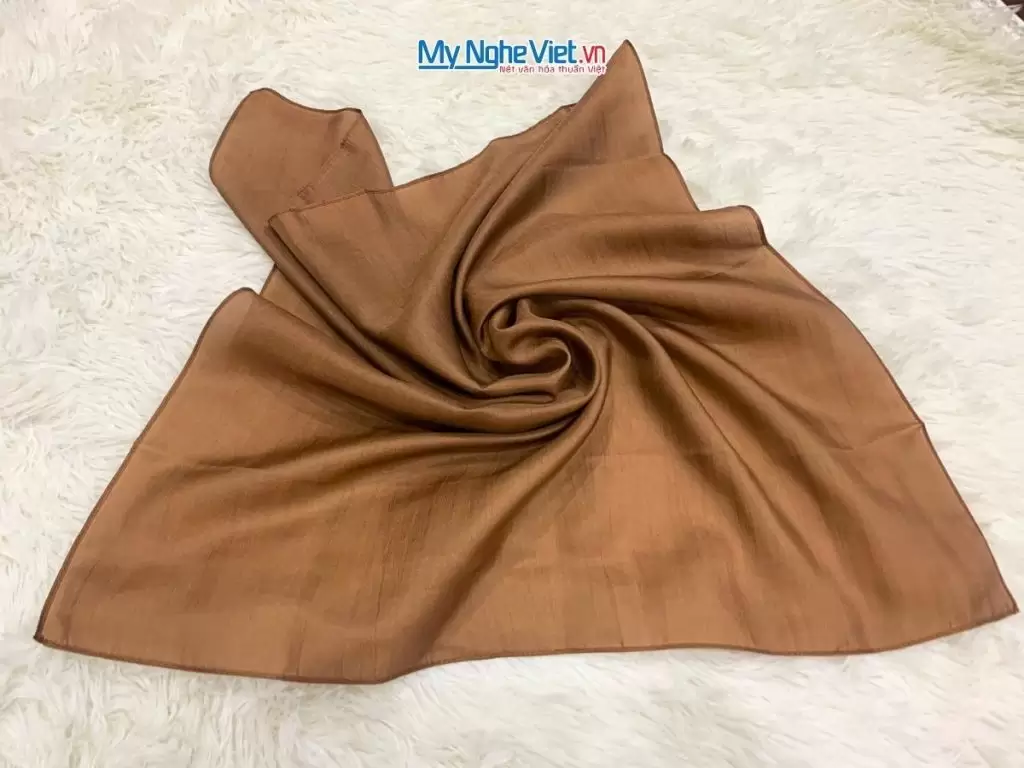 Khăn lụa vuông tơ tằm trơn màu nâu cà phê
