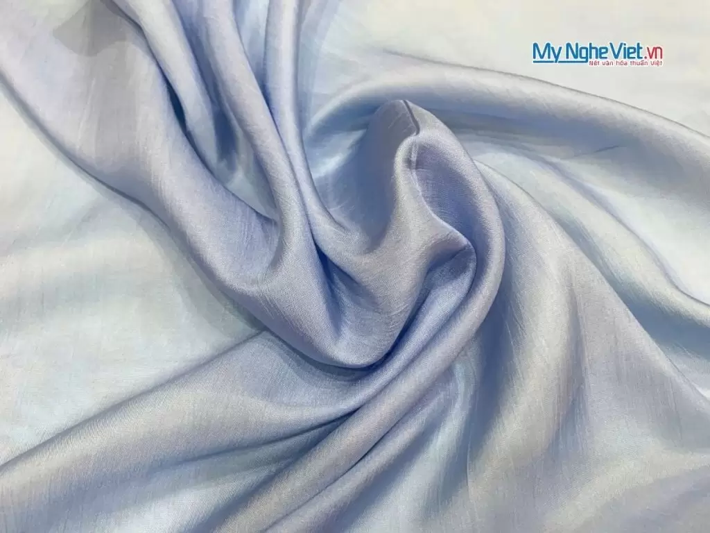 Khăn lụa vuông tơ tằm trơn màu xanh dương