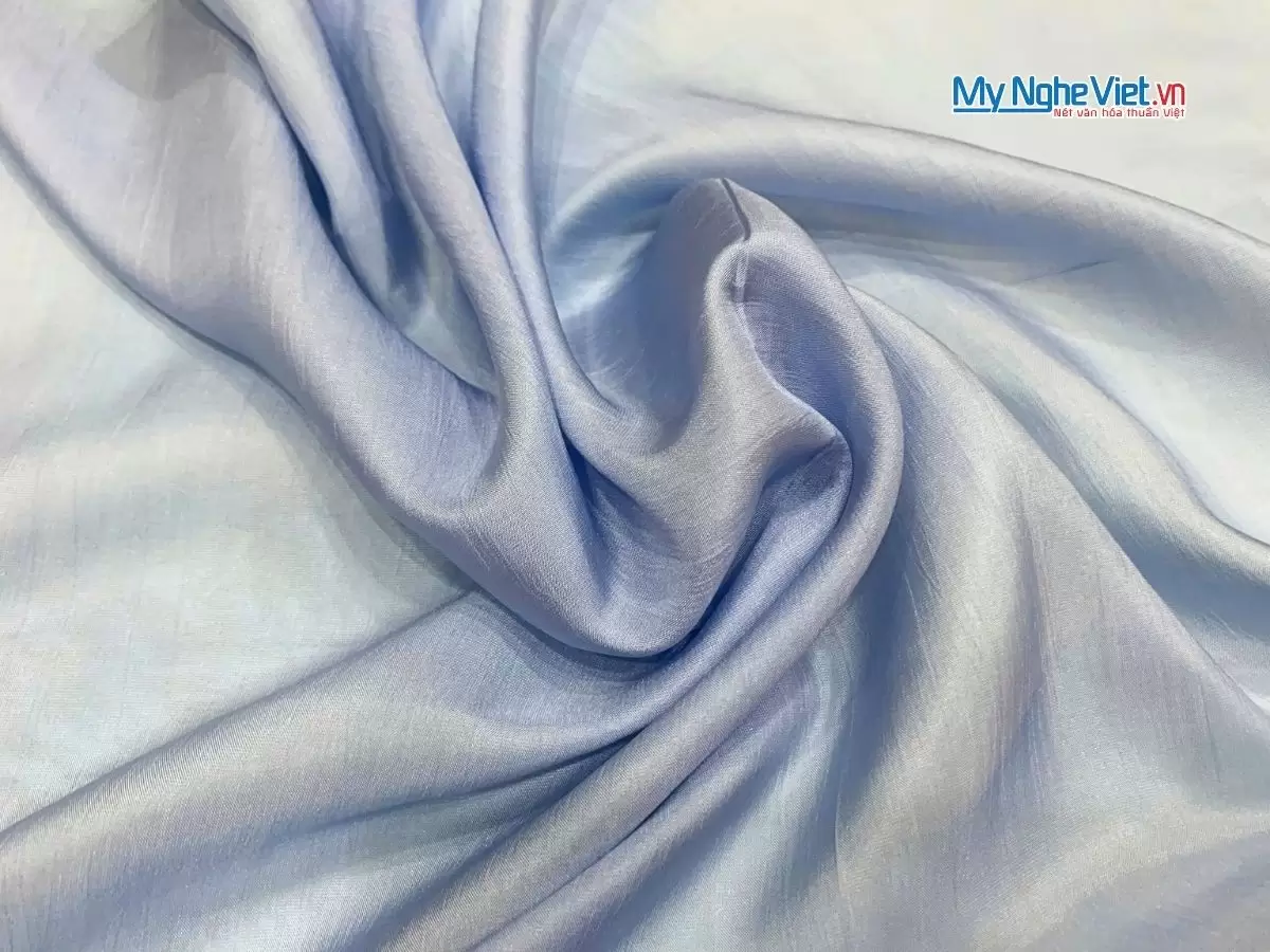 Khăn lụa vuông tơ tằm trơn (27) Khăn lụa vuông tơ tằm trơn màu xanh dương