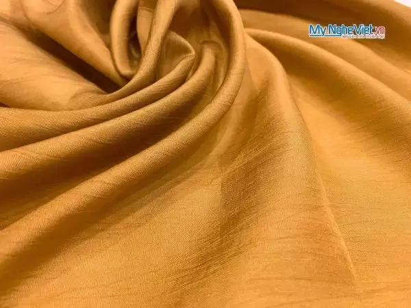 Khăn lụa vuông tơ tằm trơn màu vàng đồng