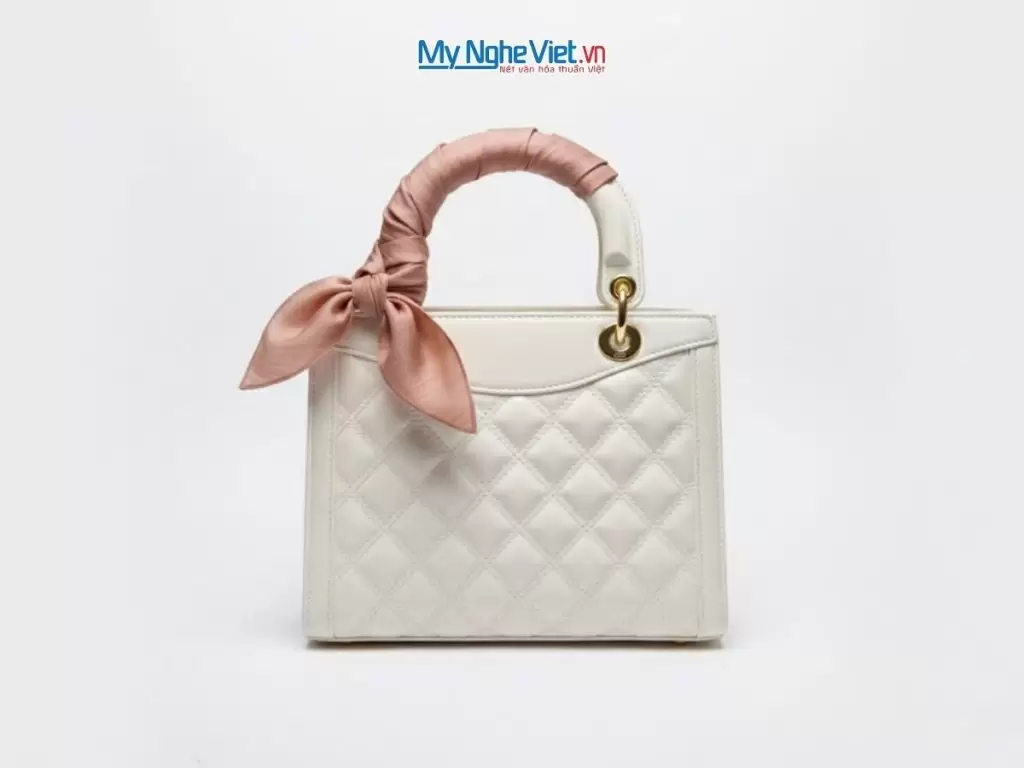 Khăn lụa vuông tơ tằm trơn màu nâu hồng