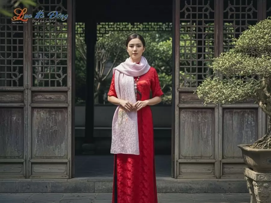 Khăn lụa tơ tằm dài họa tiết hồng nhí tím hoa cà