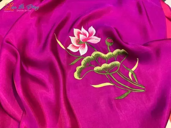 Khăn Vuông Lụa Tơ Tằm Thêu Sen Trơn Màu Tím