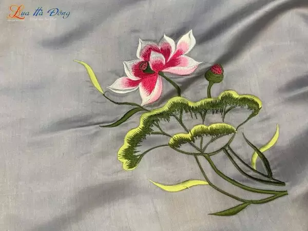 Khăn Lụa Vuông Tơ Tằm Thêu Sen Trơn Màu Xám