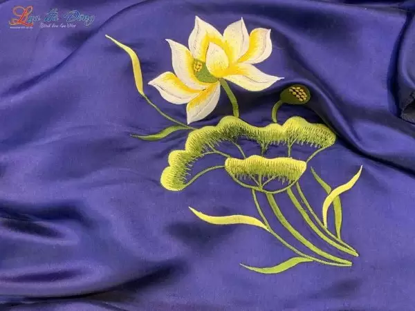 khăn vuông lụa tơ tằm thêu sơn trơn màu xanh than