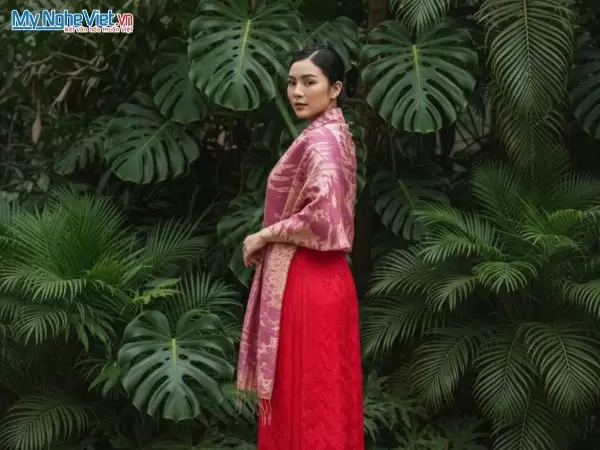 Khăn loang lụa tơ tằm