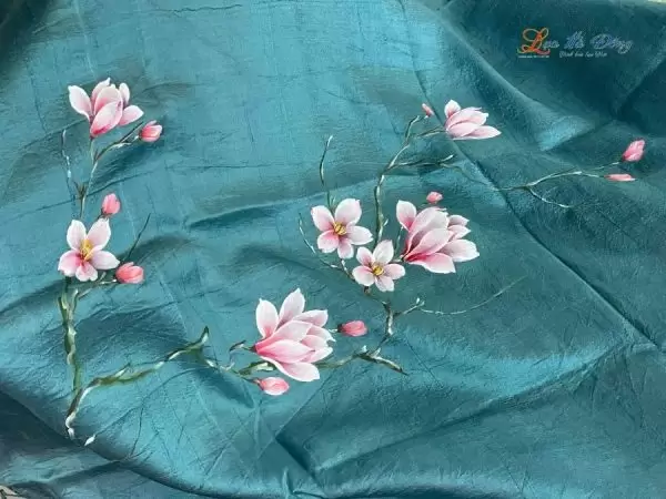 Khăn lụa tơ tằm 100% silk họa tiết hoa mộc lan vẽ tay