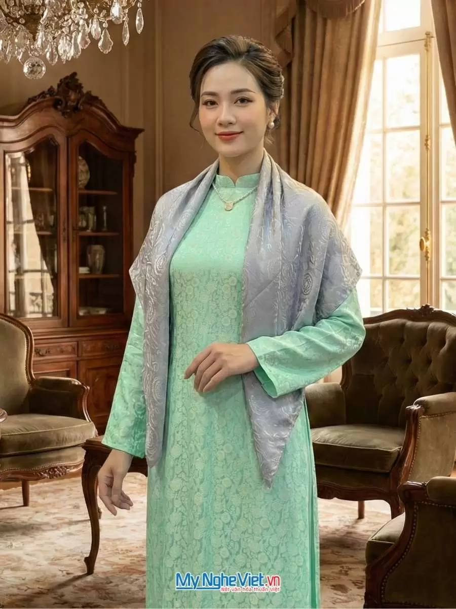 khan-lua-vuong-to-tam-theu-sen-2.jpg